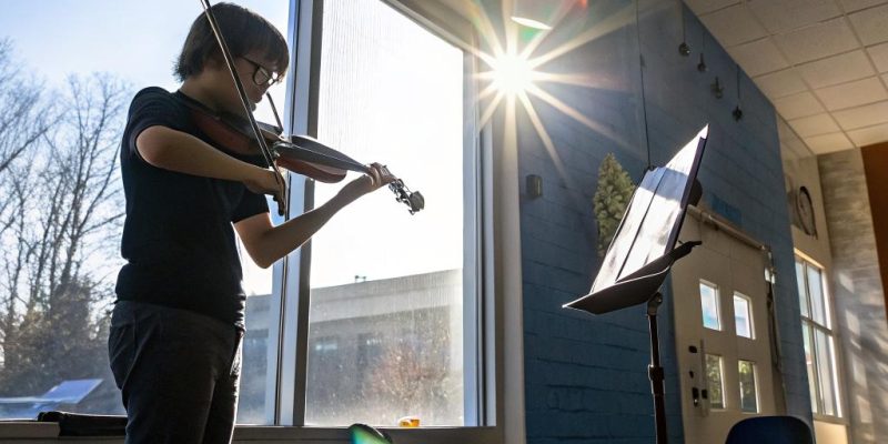 How violin lessons in Pittsburgh hit the right digital note